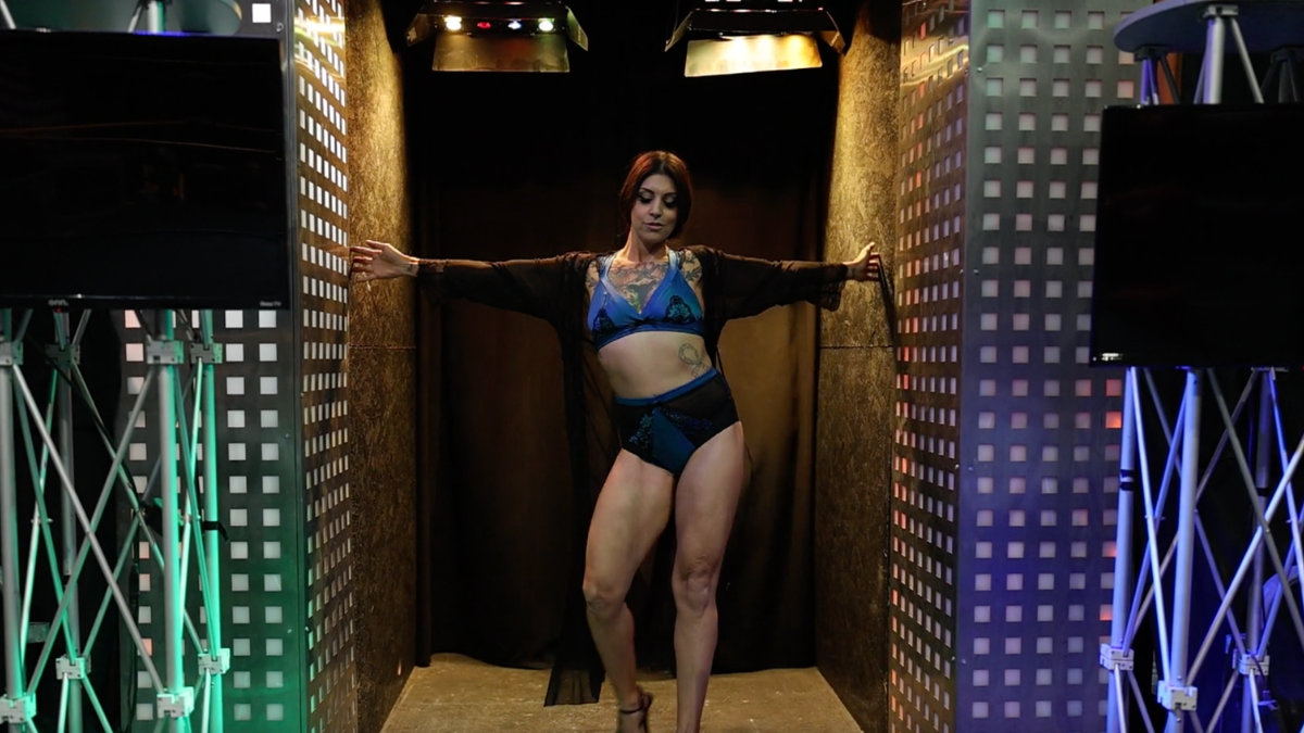 Jade Long vs MJ 'The Dominator' Domino